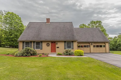 207 Middle Street Farmington ME 04938
