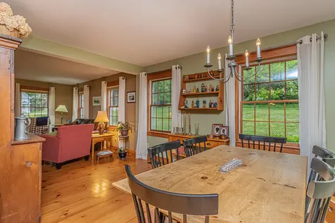 207 Middle Street Farmington ME 04938