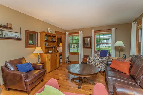 207 Middle Street Farmington ME 04938