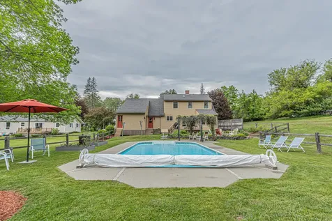 207 Middle Street Farmington ME 04938