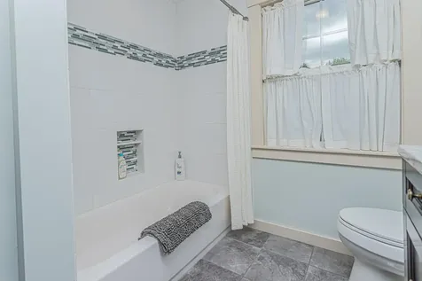 207 Middle Street Farmington ME 04938