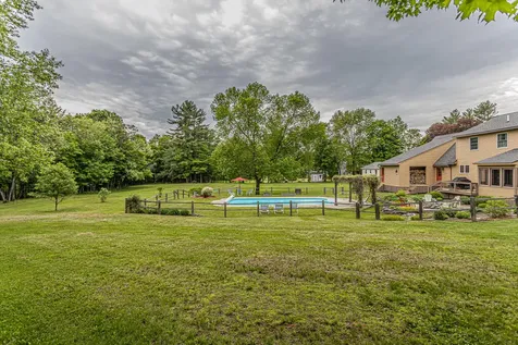 207 Middle Street Farmington ME 04938