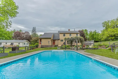 207 Middle Street Farmington ME 04938