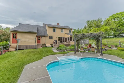 207 Middle Street Farmington ME 04938