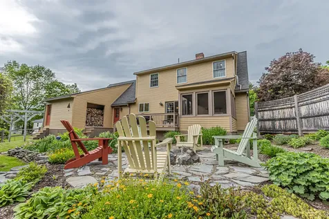 207 Middle Street Farmington ME 04938