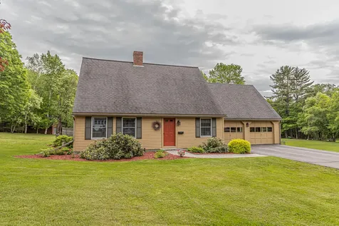 207 Middle Street Farmington ME 04938