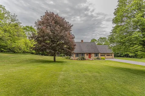 207 Middle Street Farmington ME 04938
