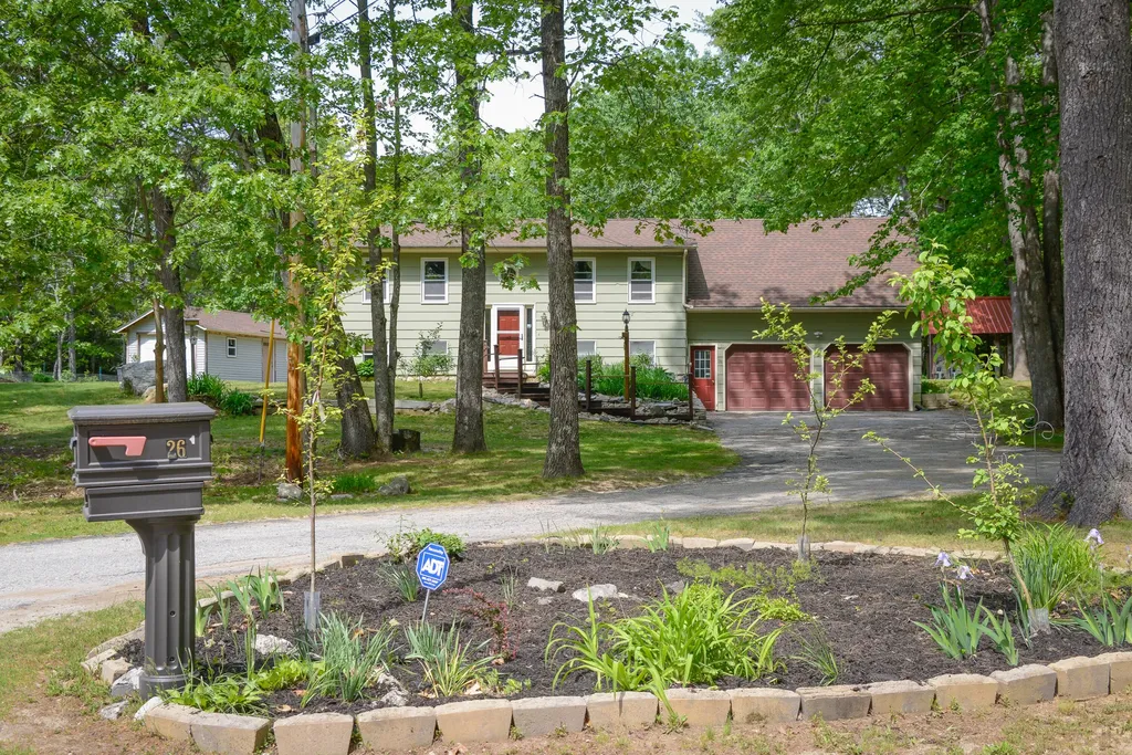 26 Hemlock Lane Gray ME 04039