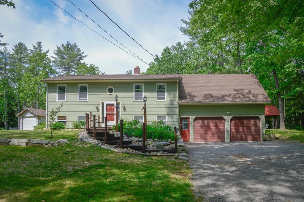 26 Hemlock Lane Gray ME 04039