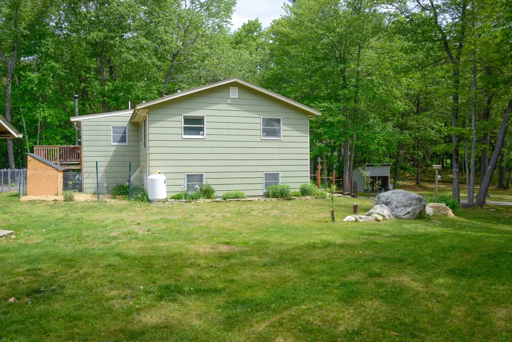 26 Hemlock Lane Gray ME 04039