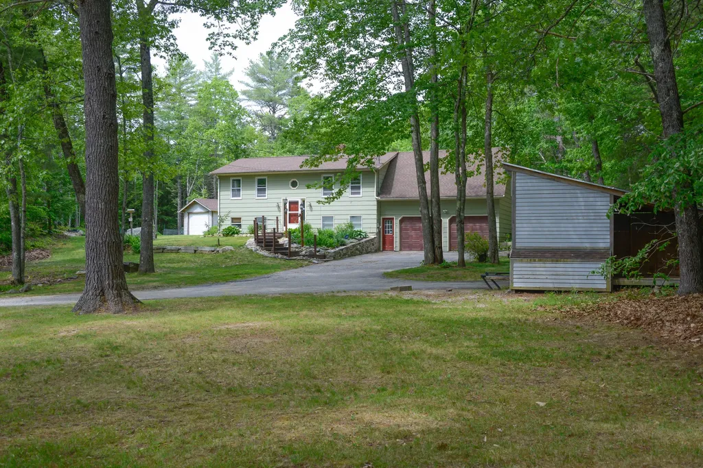 26 Hemlock Lane Gray ME 04039