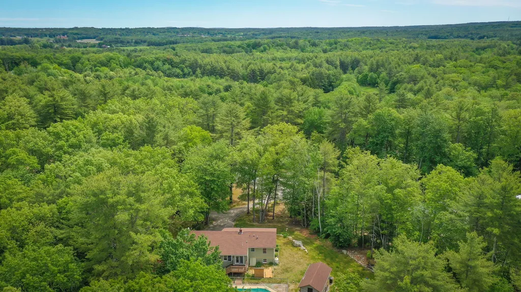 26 Hemlock Lane Gray ME 04039