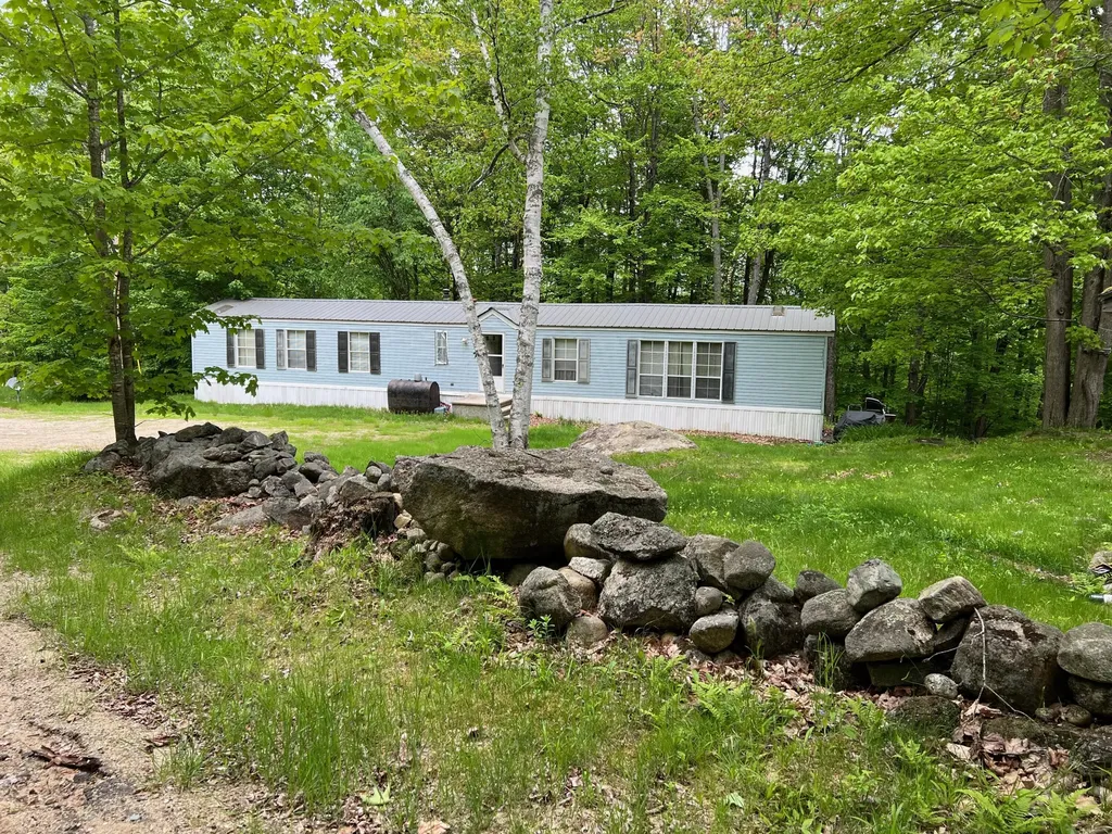6 Chamberlain Road West Paris ME 04289