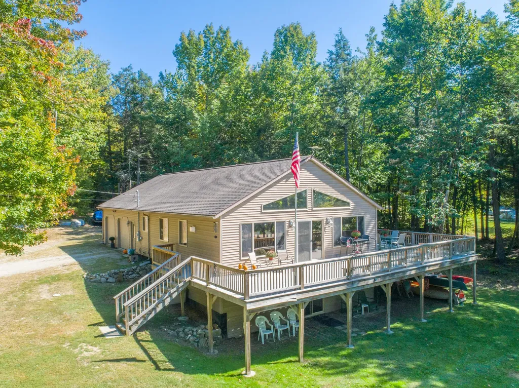 120 Wentworth Cove Road West Gardiner ME 04345