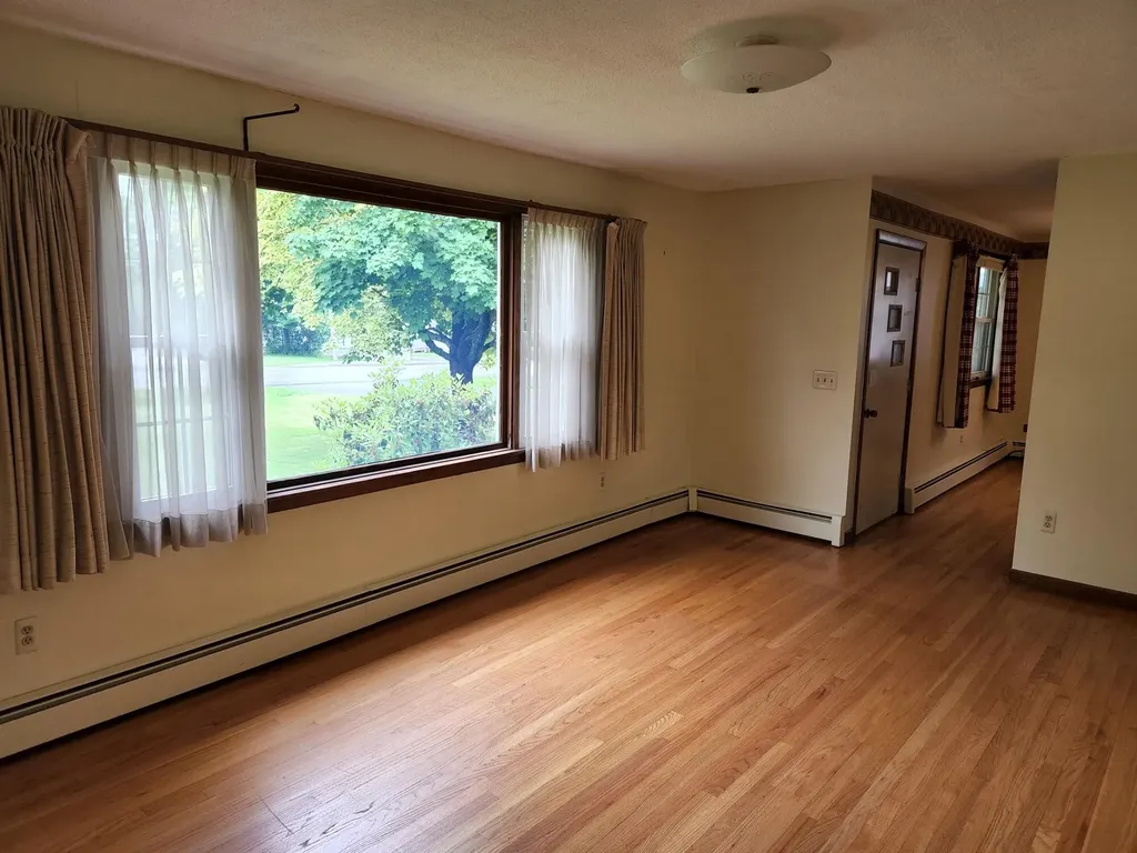 78 Billings Road Hermon ME 04401