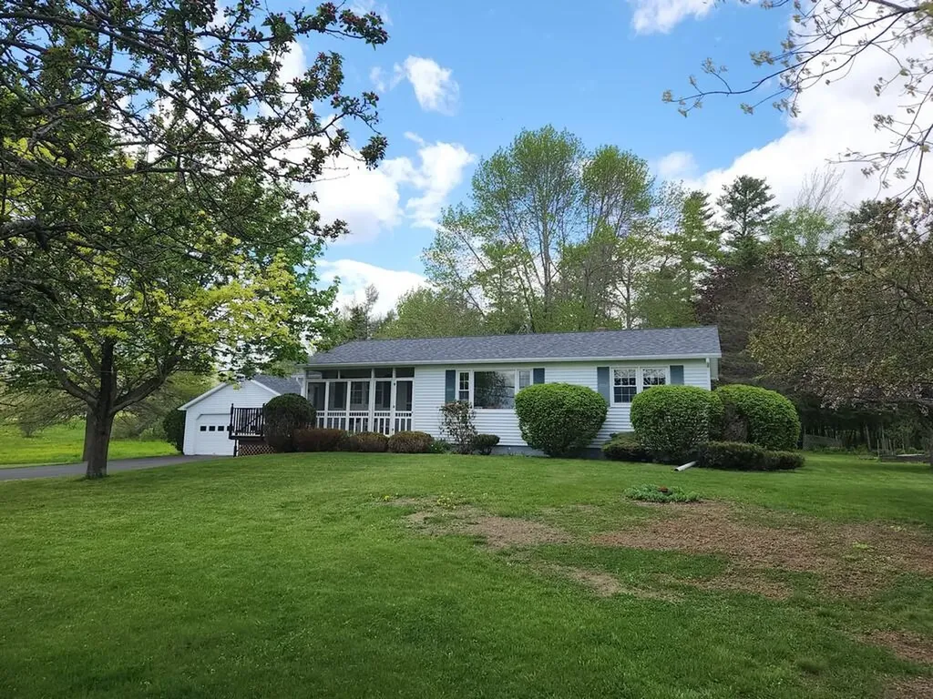 78 Billings Road Hermon ME 04401