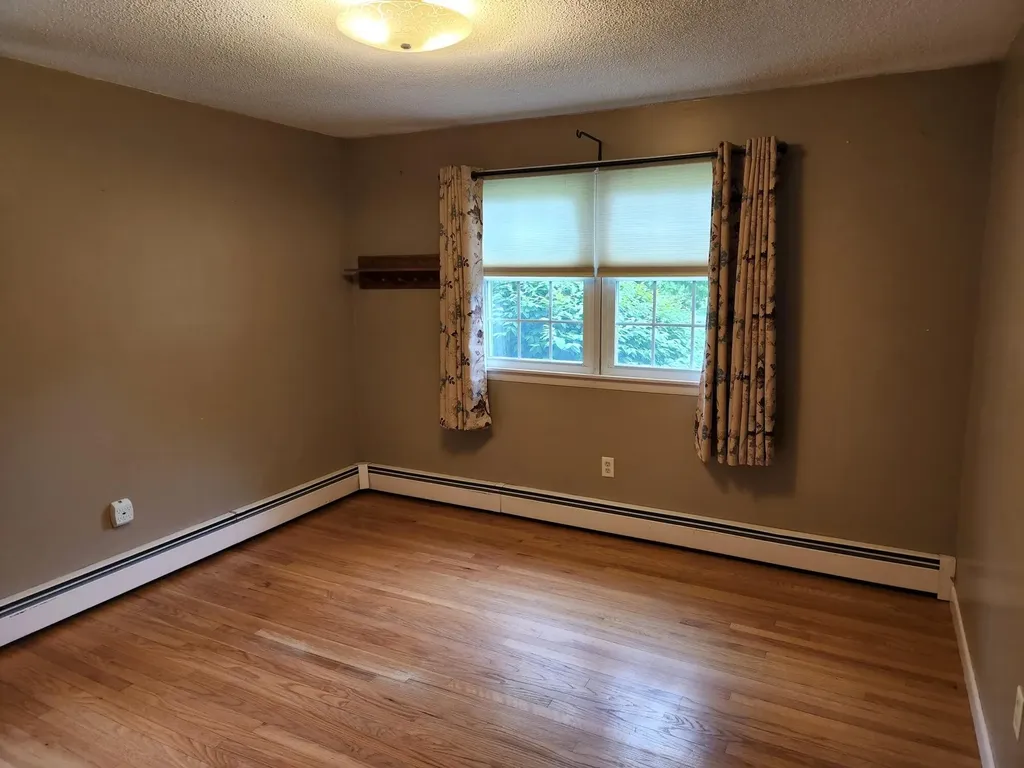 78 Billings Road Hermon ME 04401