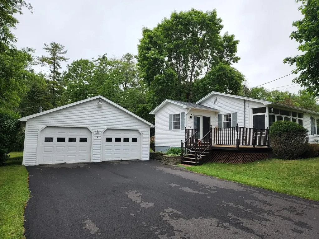 78 Billings Road Hermon ME 04401