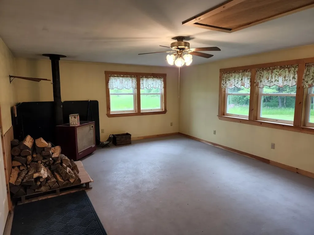 78 Billings Road Hermon ME 04401