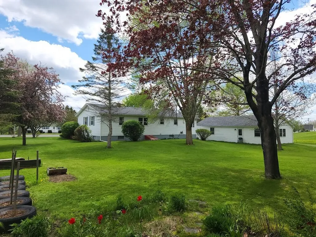 78 Billings Road Hermon ME 04401