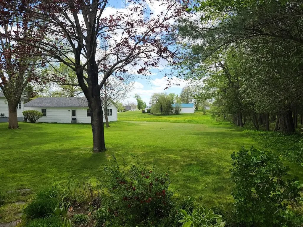 78 Billings Road Hermon ME 04401