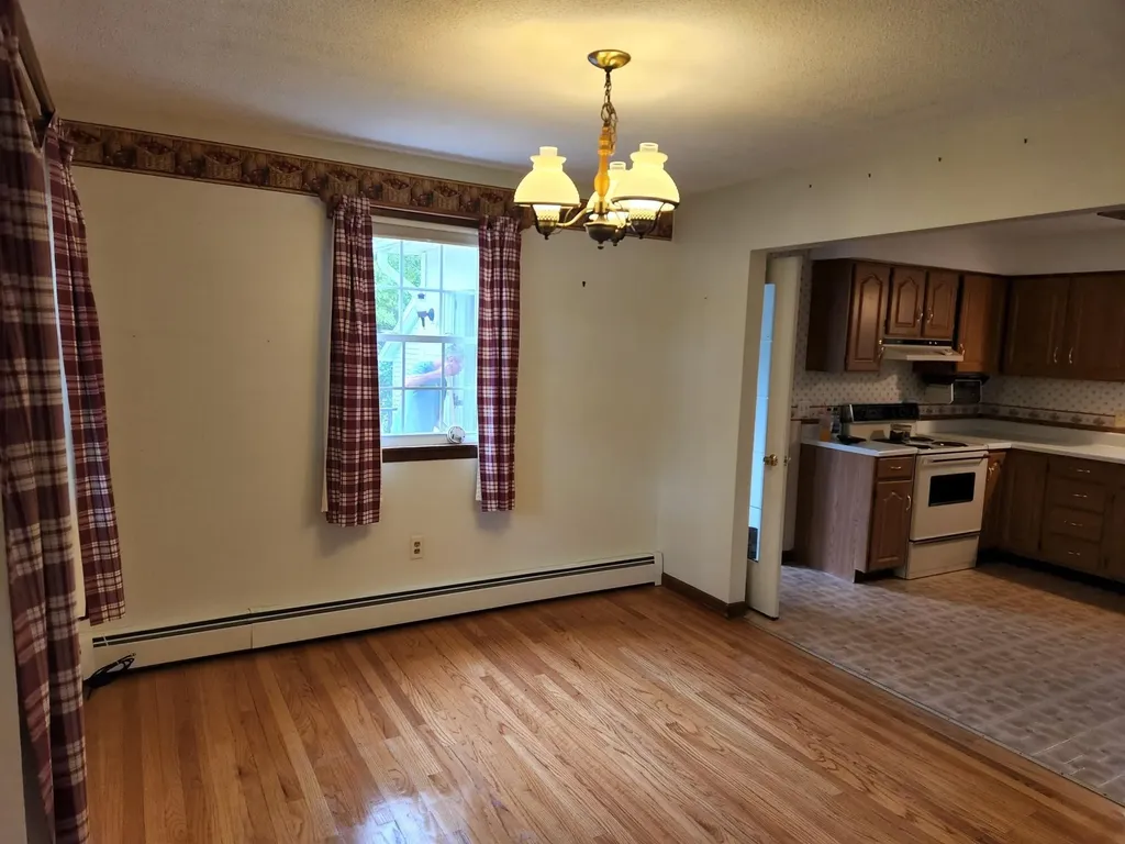 78 Billings Road Hermon ME 04401
