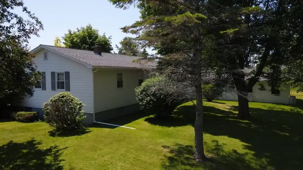 78 Billings Road Hermon ME 04401