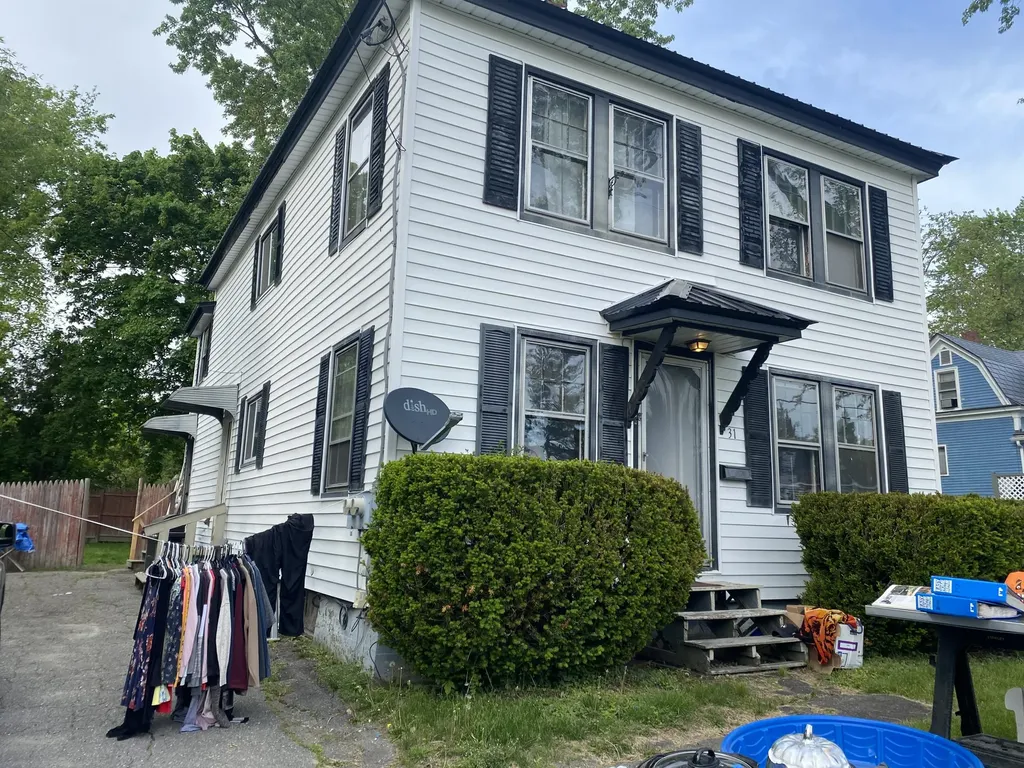 31 Pleasantdale Avenue Waterville ME 04901