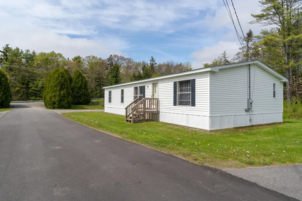 59 Ocean Point Road Boothbay Harbor ME 04538