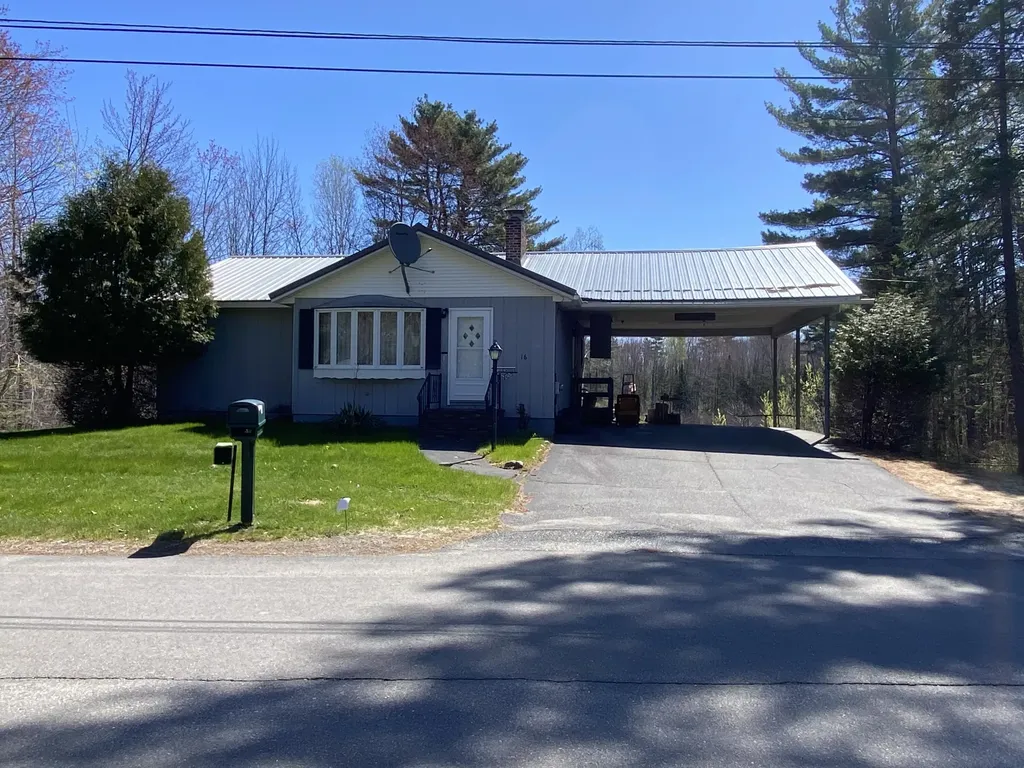 16 Richards Lane Milford ME 04461