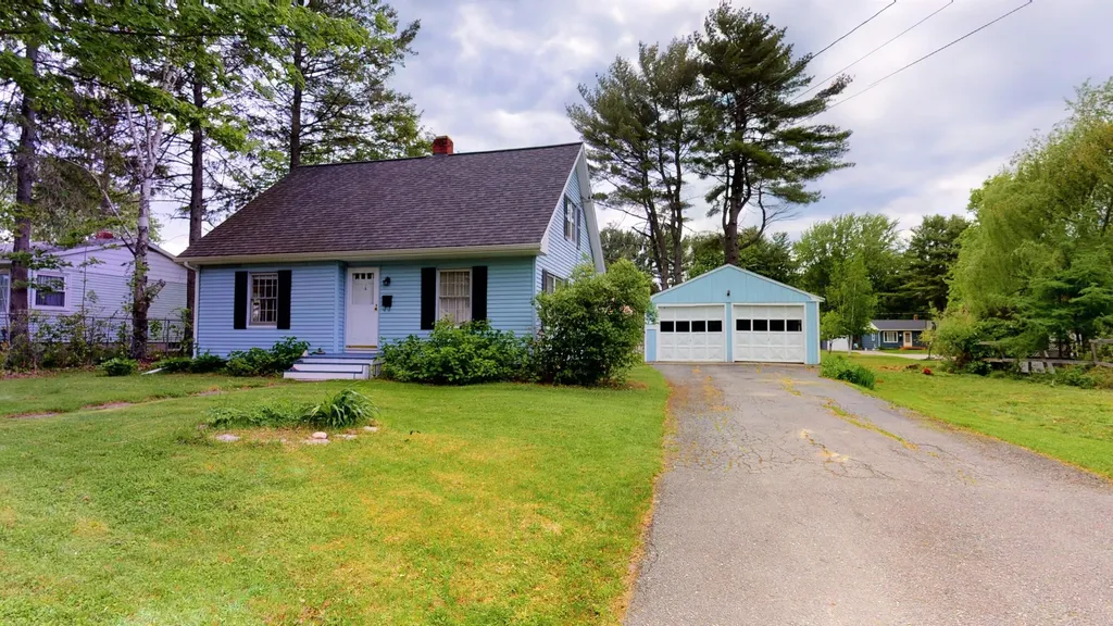 6 Fernwood Street Orono ME 04473