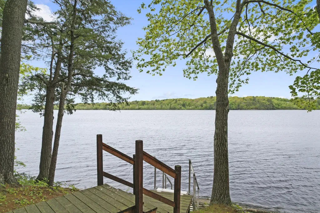 39 Island View Lane Brunswick ME 04011