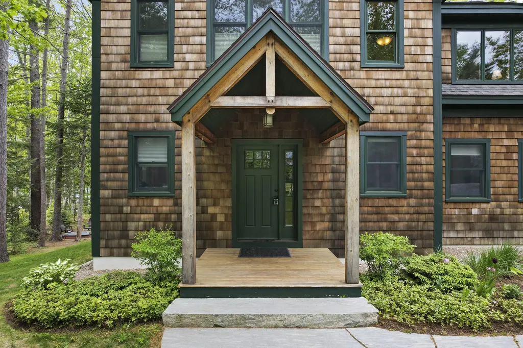 39 Island View Lane Brunswick ME 04011