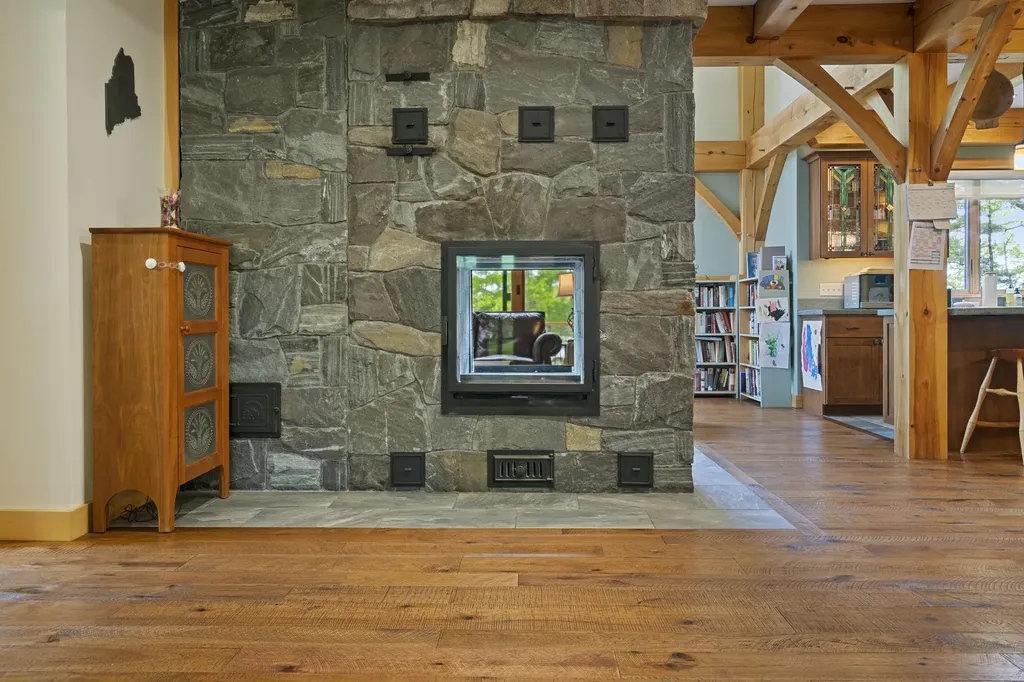 39 Island View Lane Brunswick ME 04011