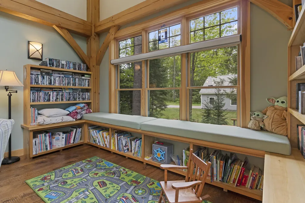 39 Island View Lane Brunswick ME 04011