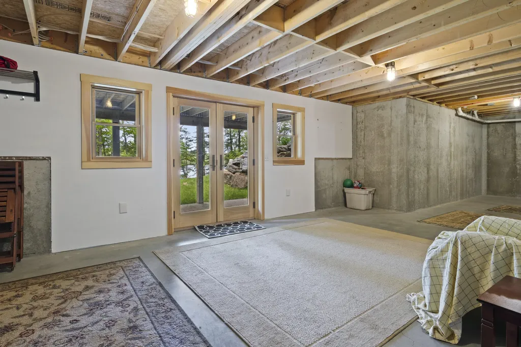39 Island View Lane Brunswick ME 04011