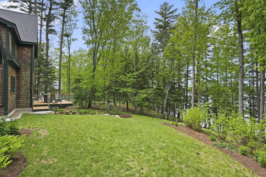 39 Island View Lane Brunswick ME 04011