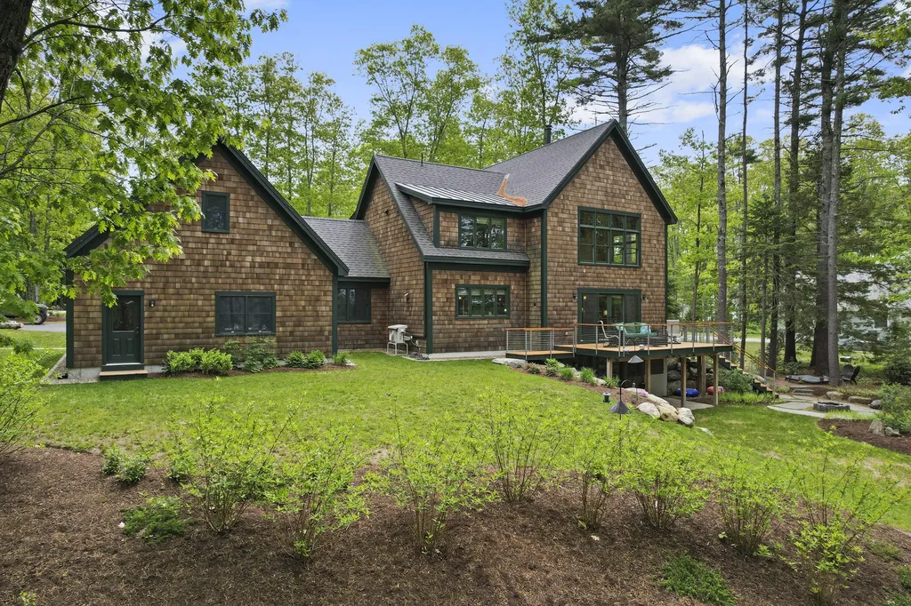 39 Island View Lane Brunswick ME 04011