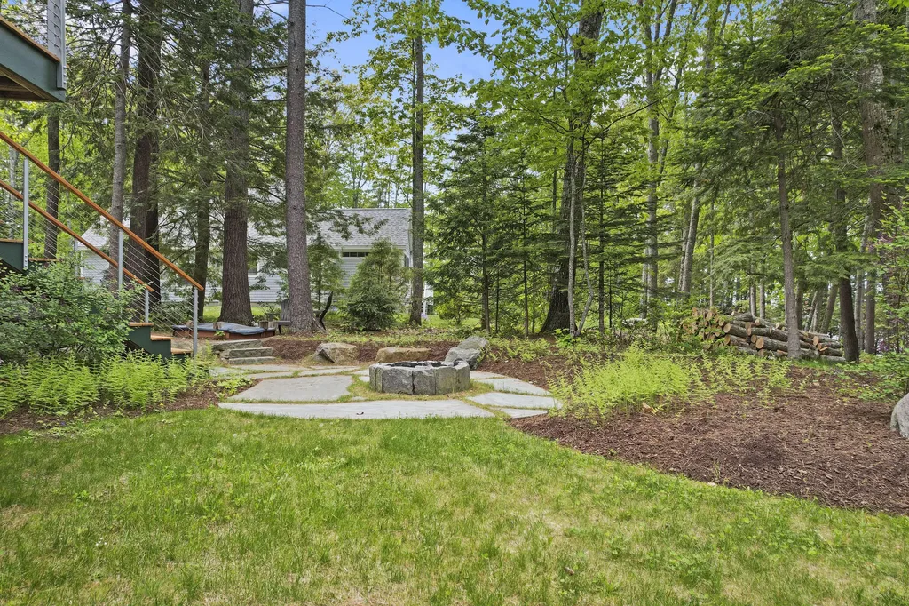 39 Island View Lane Brunswick ME 04011