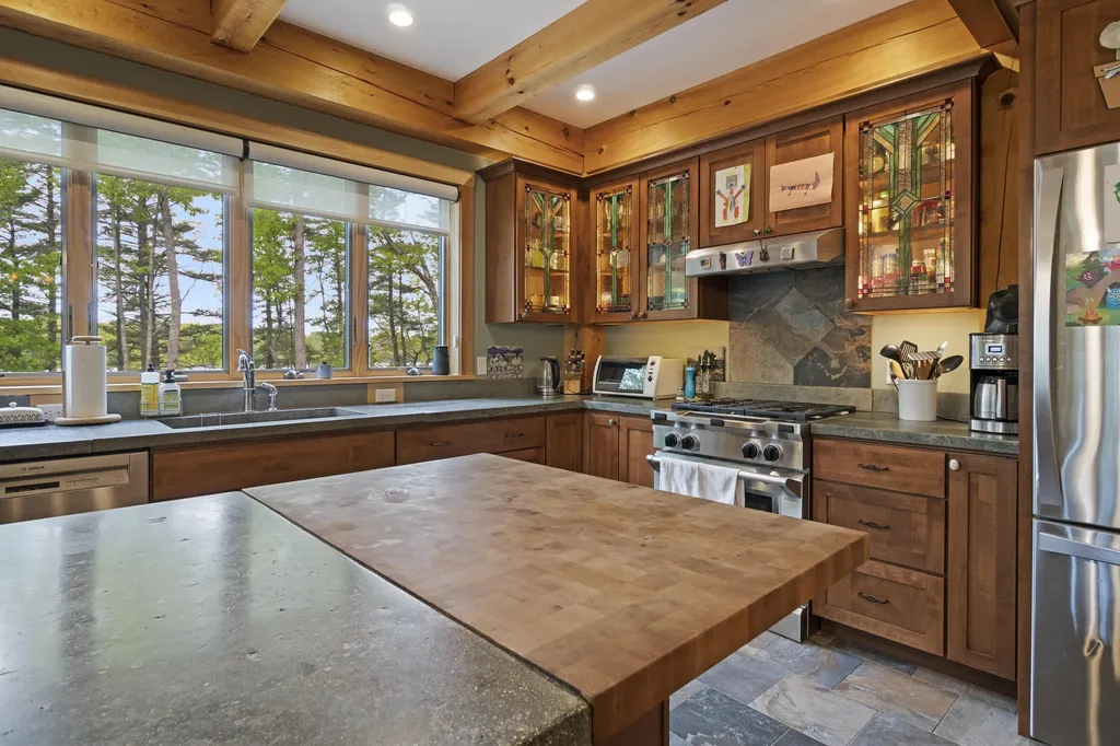 39 Island View Lane Brunswick ME 04011