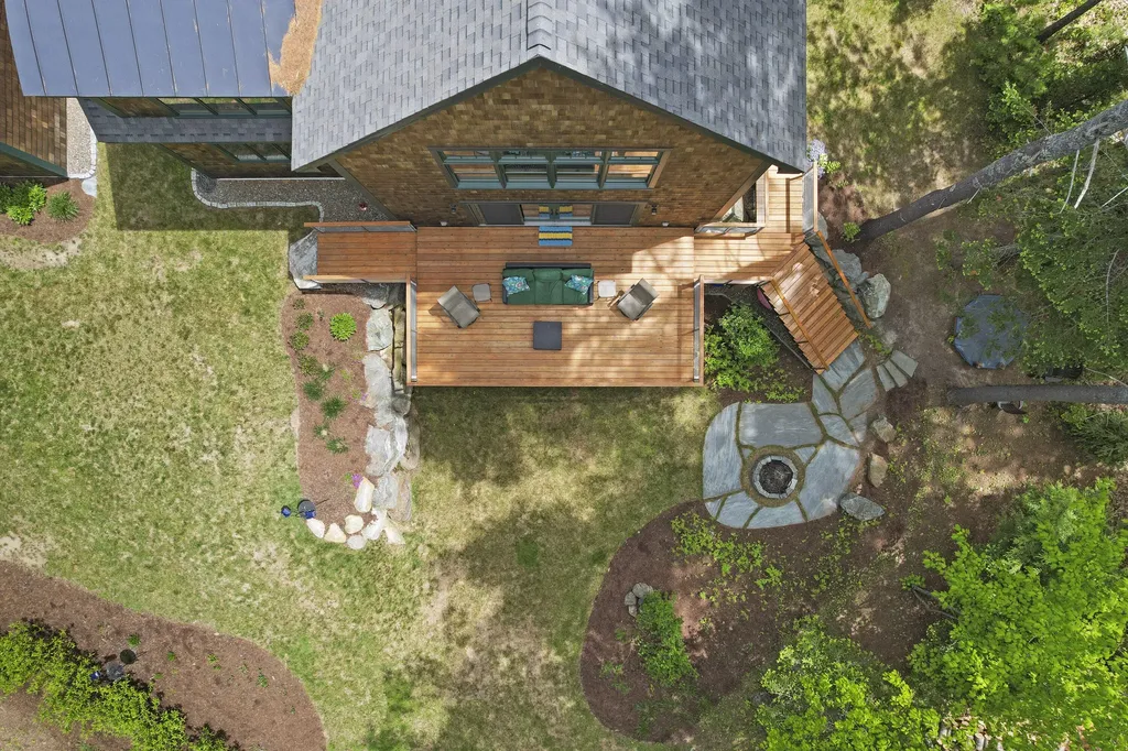 39 Island View Lane Brunswick ME 04011