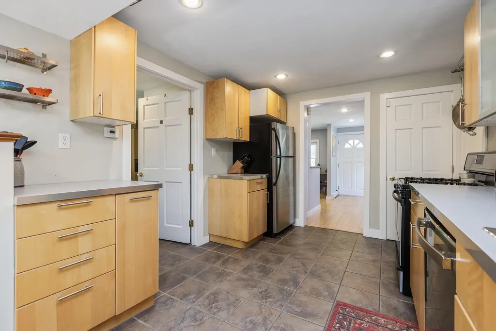 9 Range Street Portland ME 04103