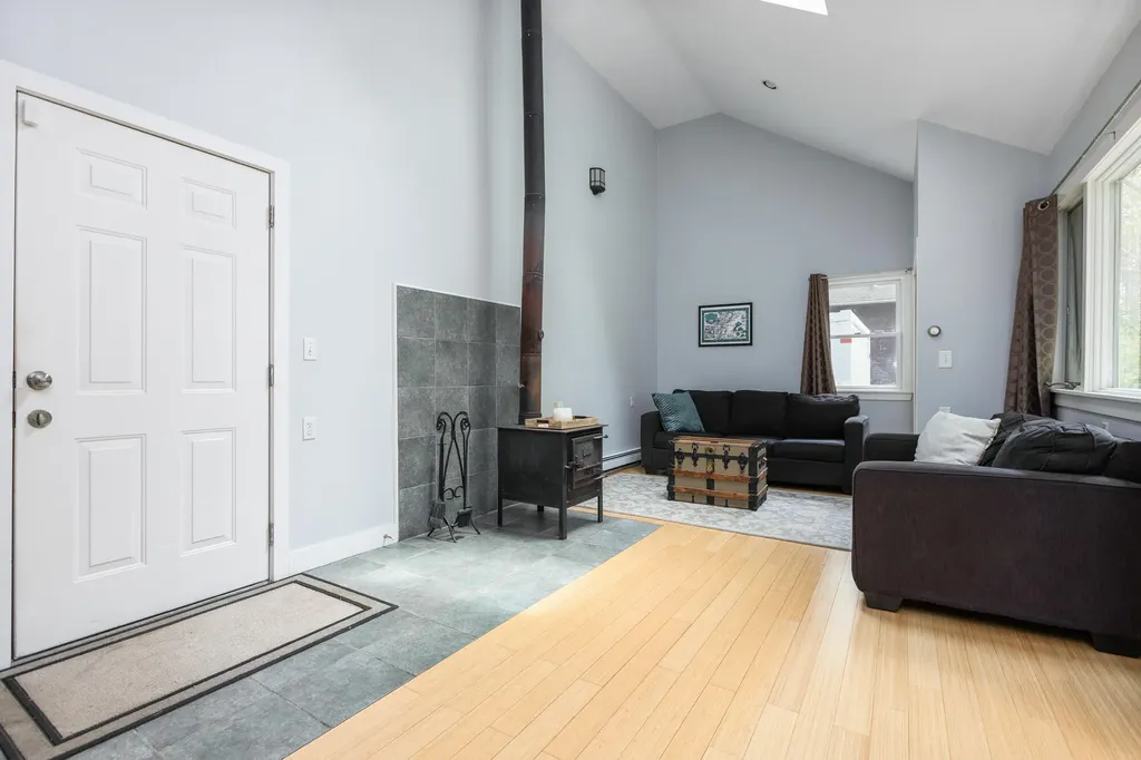 9 Range Street Portland ME 04103