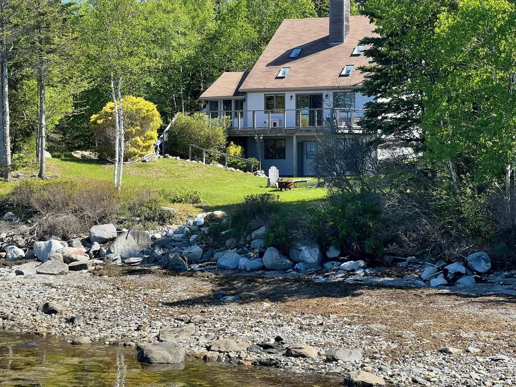 134 Smugglers Cove Road Saint George ME 04860
