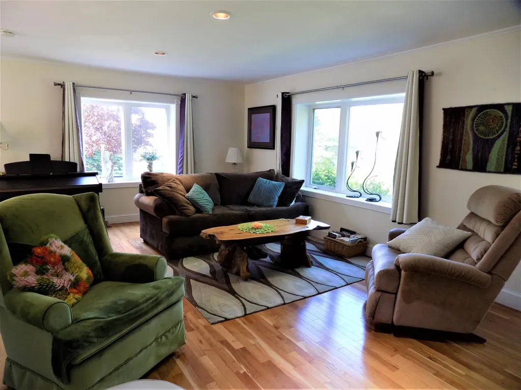 263 Shore Road Ellsworth ME 04605