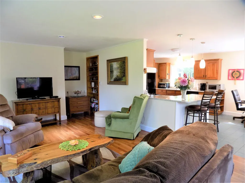 263 Shore Road Ellsworth ME 04605