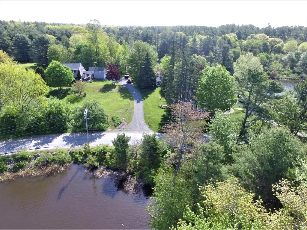 263 Shore Road Ellsworth ME 04605