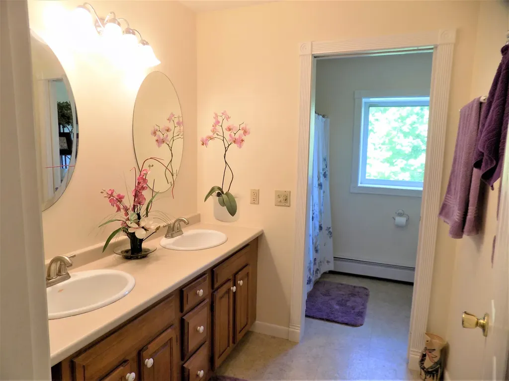 263 Shore Road Ellsworth ME 04605