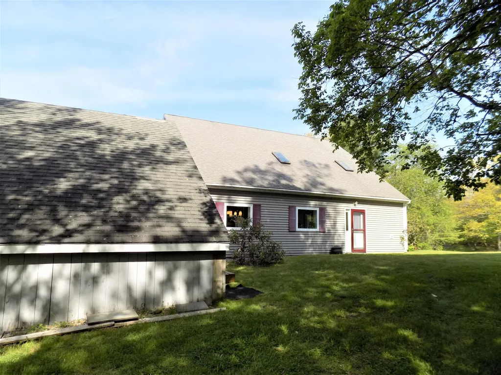 263 Shore Road Ellsworth ME 04605