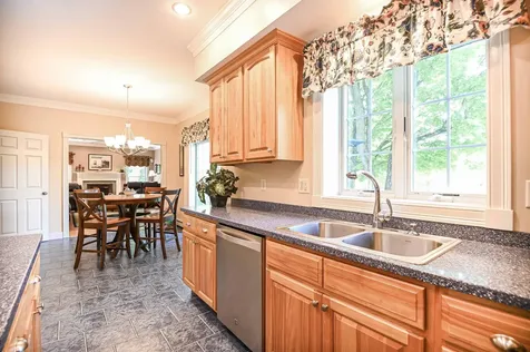 11 Doe Drive Eliot ME 03903